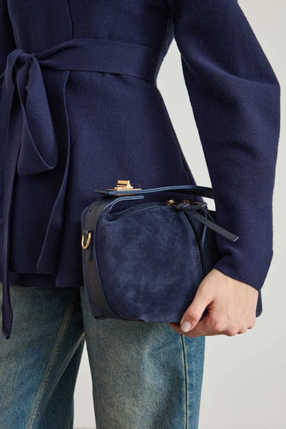 Sac à main bleu en daim à poignée épaisse